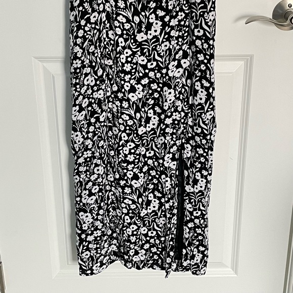 Banana Republic Black ECOVERO Square-Neck Midi Dress Size 0 - 54204 - Picture 8 of 12